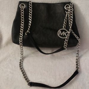 Micheal Kors purse